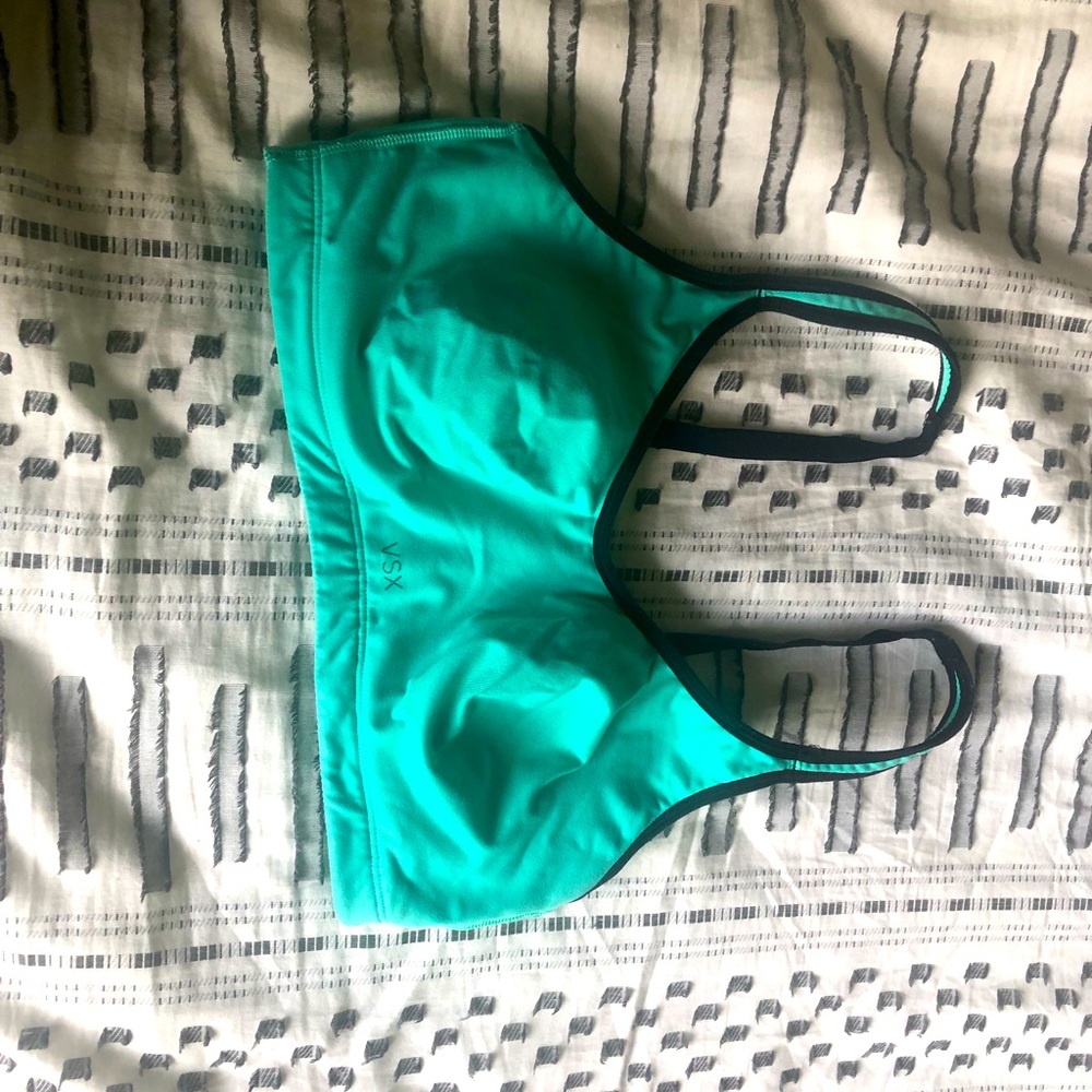 VS Wire Sports Bra